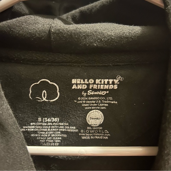 Small Hello Kitty Car Hoodie - Picture 3 of 3